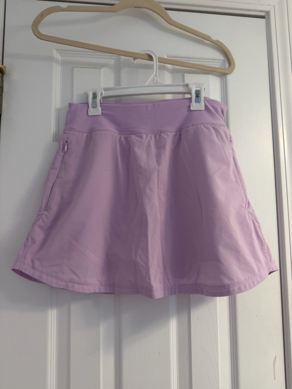 Old Navy Active Extra High-Waisted PowerChill Skort 
Size: small